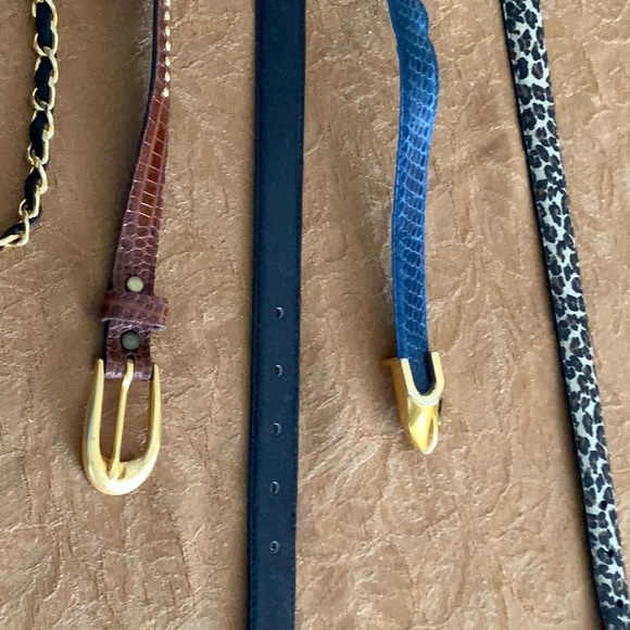 An assortment of 9 belts - Picture 3 of 6